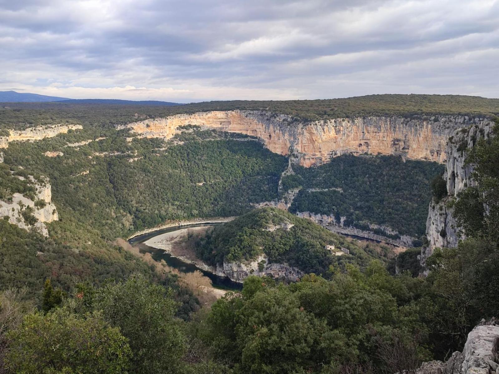 Au Fil De Soi Βίλα Saint-Julien-de-Peyrolas Εξωτερικό φωτογραφία